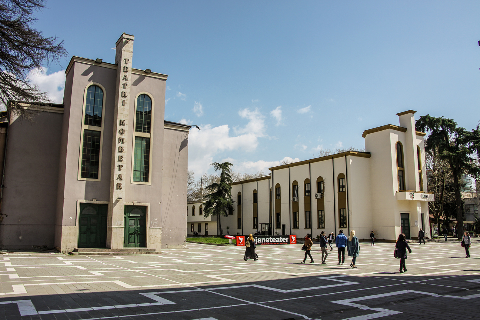 The National Theatre in Tirana (photo T. Mali)