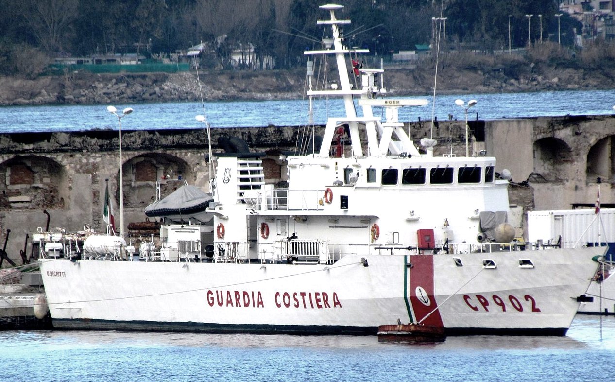 La nave Diciotti della Guardia costiera italiana, foto Wikipedia