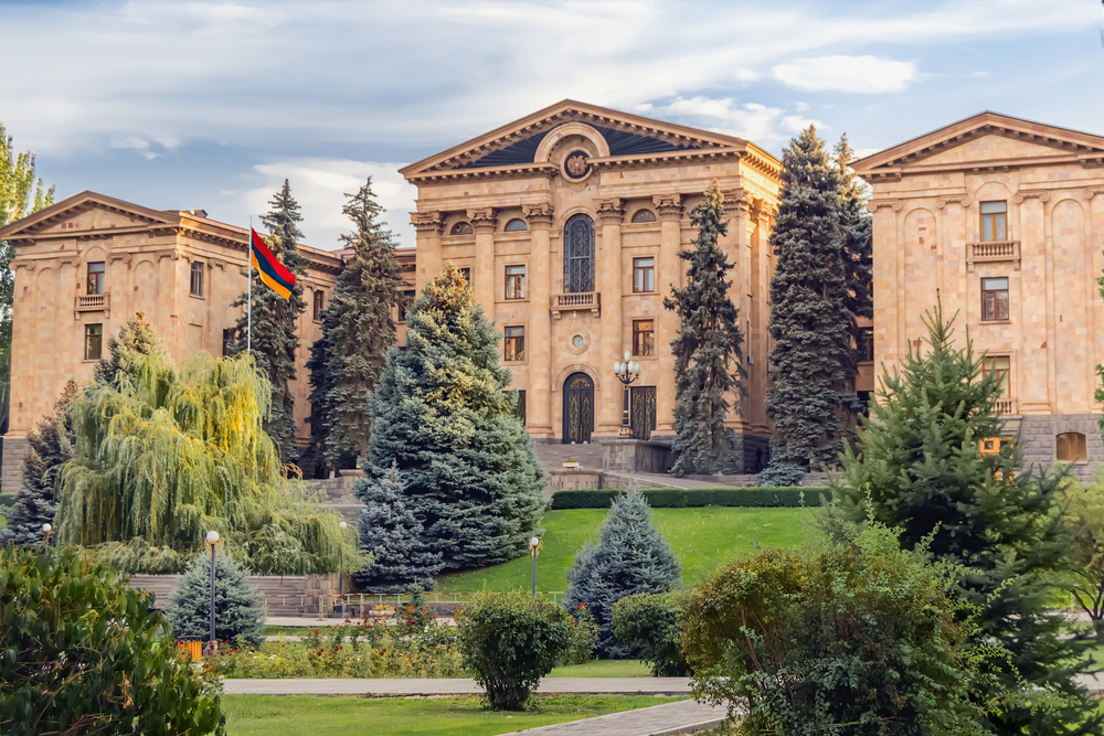 Yerevan, la sede del Parlamento armeno © Ruslan Harutyunov/Shutterstock