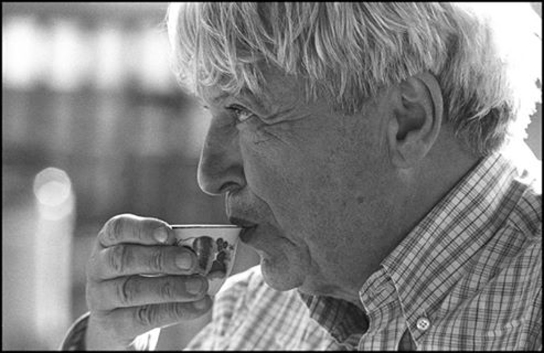 Predrag Matvejević a Mostar, © foto Mario Boccia.jpg Predrag Matvejević a Mostar, © foto Mario Boccia.jpg