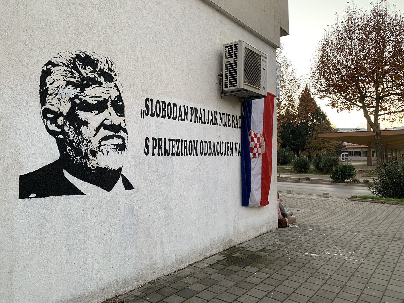 Čapljina, graffito su Slobodan Praljak (foto Elvira Jukić - Mujkić)