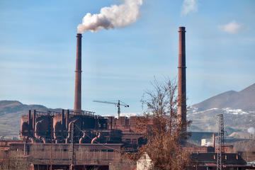 L'acciaieria di Zenica - © Hrvoje Gradecak/Shutterstock