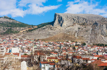 Panorama di Mostar, Bosnia Erzegovina - © nikolpetr/Shutterstock