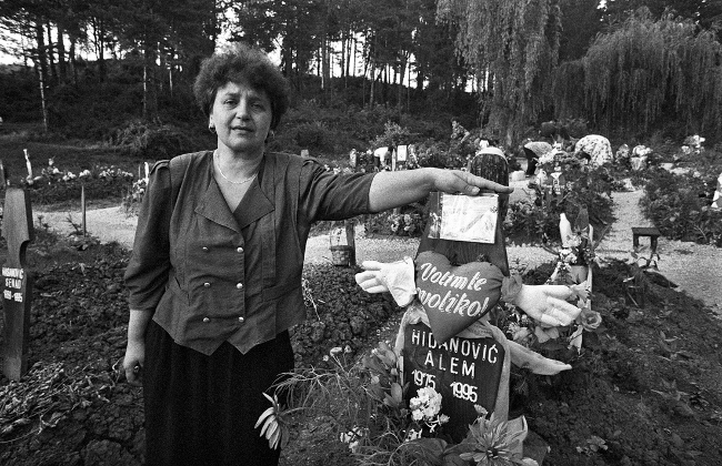 Cimitero di Tuzla 1995 - © Mario Boccia