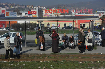 Una fermata del tram a Sarajevo