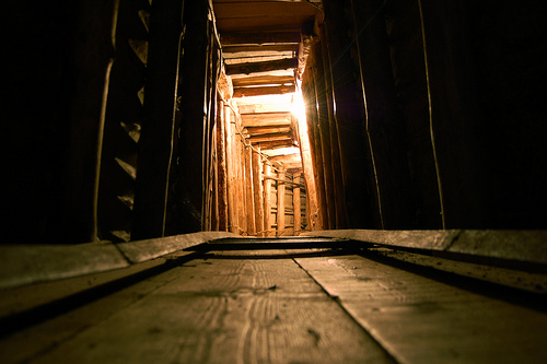 The Sarajevo Tunnel (Foto rich rich rich, Flickr).jpg