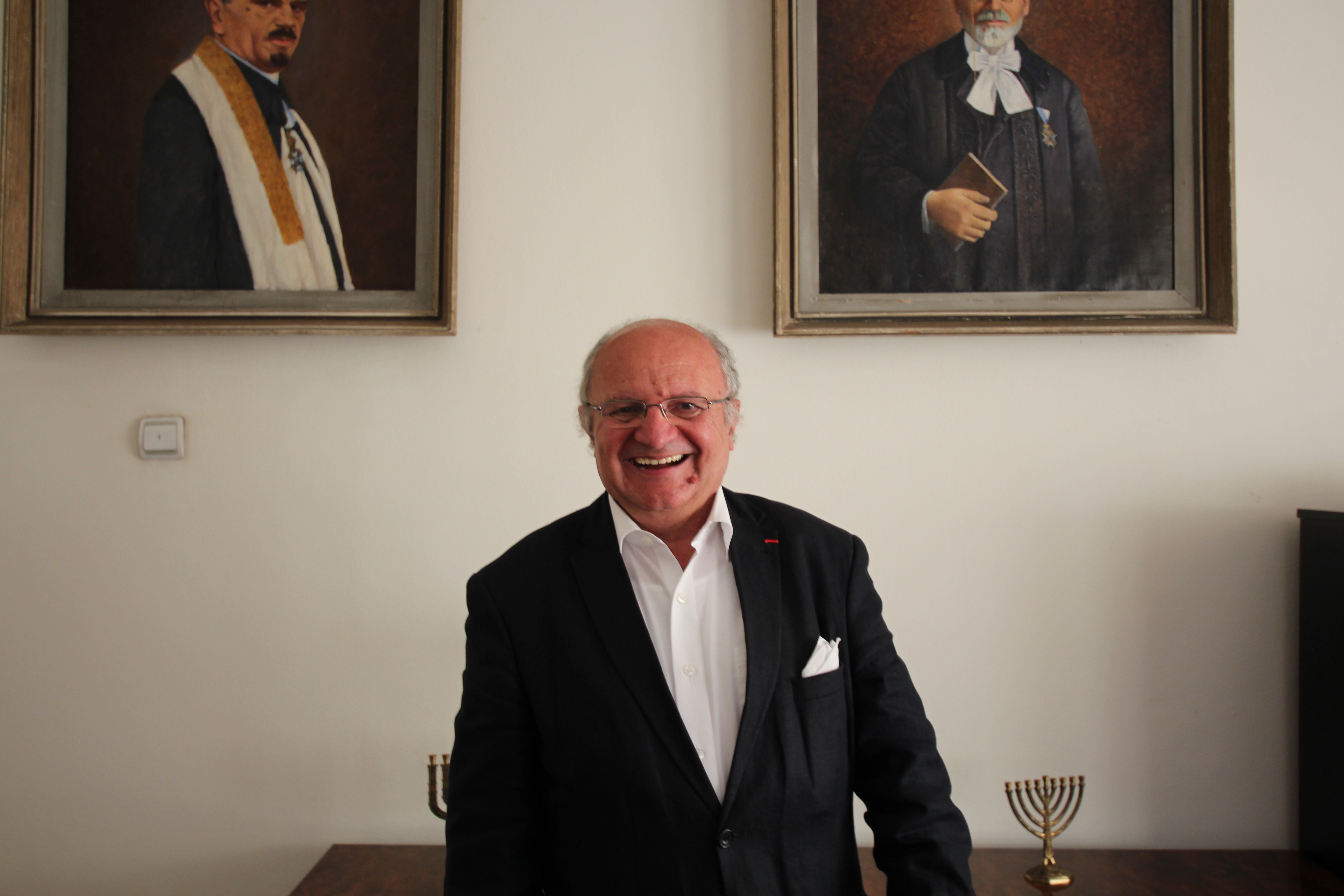 Jakob Finci in the premises of the Jewish community in Sarajevo (photo by Andrea Rossini)