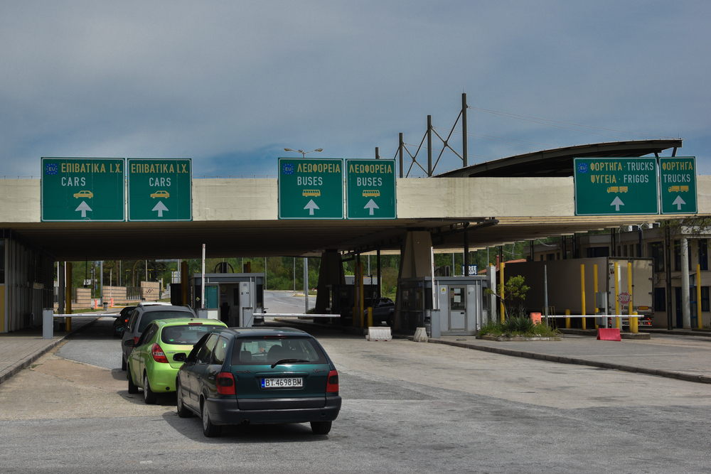 Cars on the border between Greece and Bulgaria  - © Dusan Ninkovic/Shutterstock