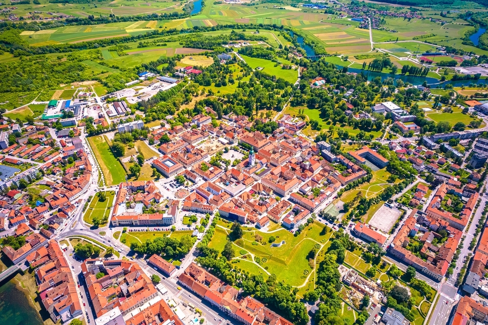 La città-fortezza di Karlovac - © xbrchx/Shutterstock La città-fortezza di Karlovac - © xbrchx/Shutterstock