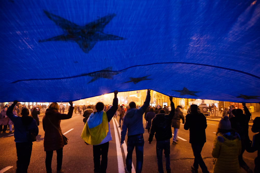 Kiev (2014), manifestazione per l'ingresso dell'Ucraina in UE © Drop of Light/Shutterstock