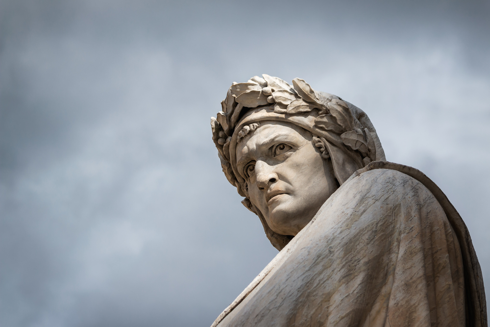 Dante monument in Piazza Santa Croce in Florence © xsmirnovx/ Shutterstock