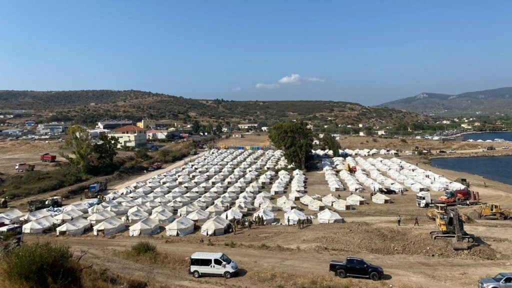 Campo temporaneo di Mitylene, foto Ministero Greco per le Migrazioni e l'asilo.jpg