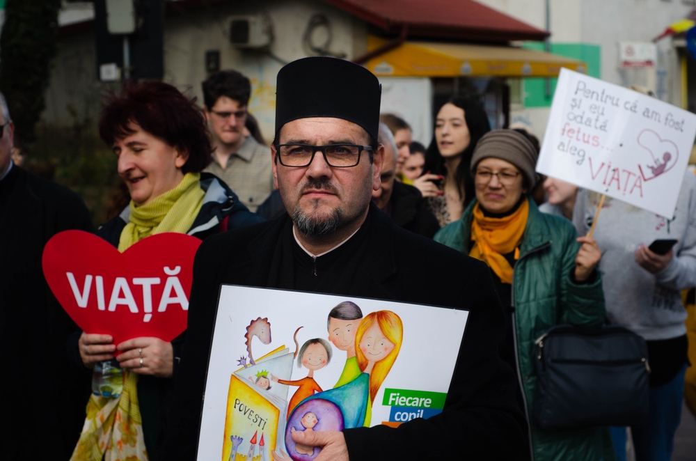 Protesters against abortion in Bucharest in 2022 - © Gabriel Preda RO/Shutterstock