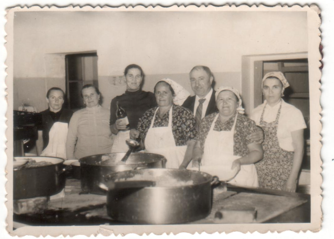 Erzsébet Nagy nella cucina di uno degli alberghi dove ha lavorato - foto, archivio Sielke Kelner