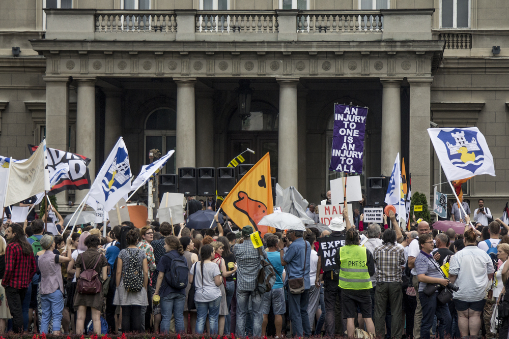 Belgrado, durante una manifestazione contro il progetto "Belgrado sull'acqua" (foto ©  Di BalkansCat/Shutterstock)