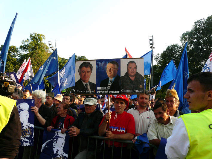 Manifestazione a Belgrado a sostegno di Mladić (foto Cecilia Ferrara)