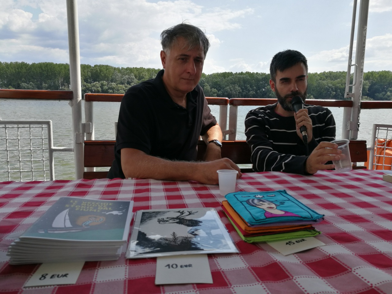 Caffè letterario con Zograf sul battello (foto G. Vale)