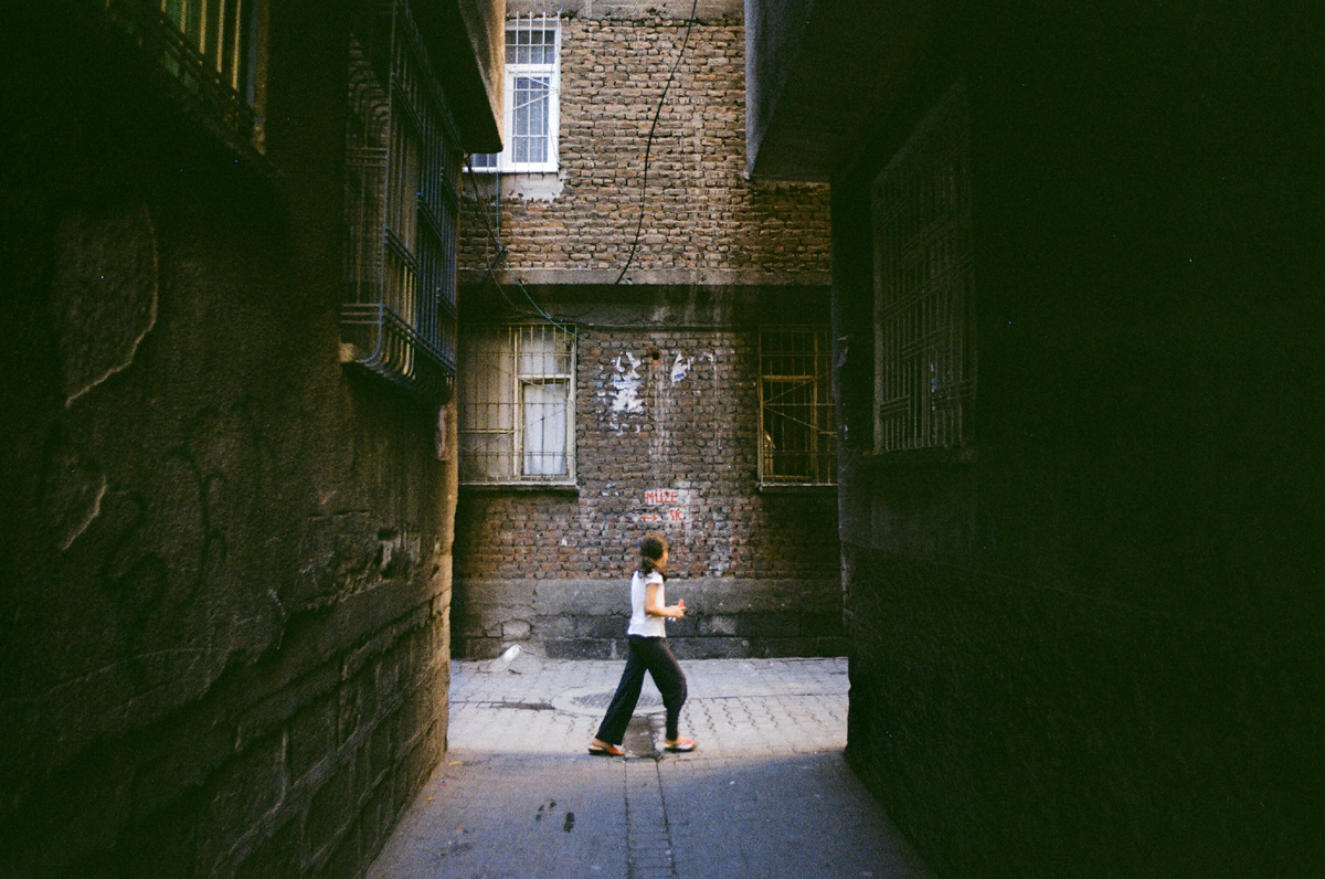 Nel centro storico di Diyarbakır - foto di Francesco Brusa Nel centro storico di Diyarbakır - foto di Francesco Brusa
