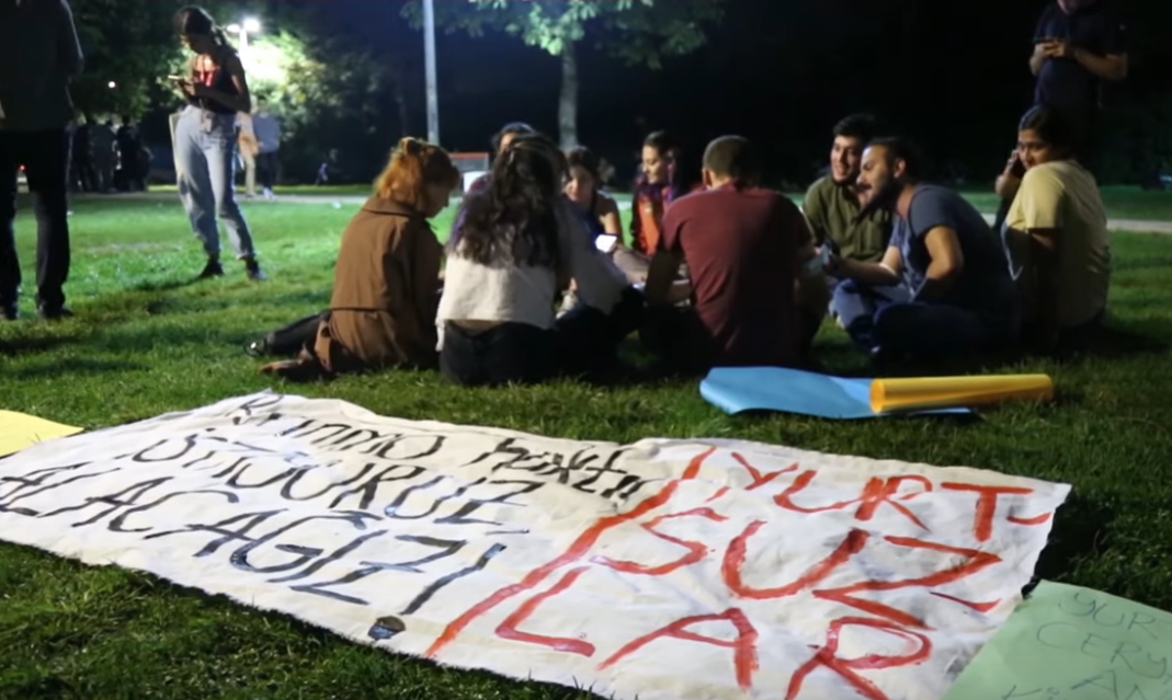 Le proteste degli studenti in Turchia, screenshot di Youtube