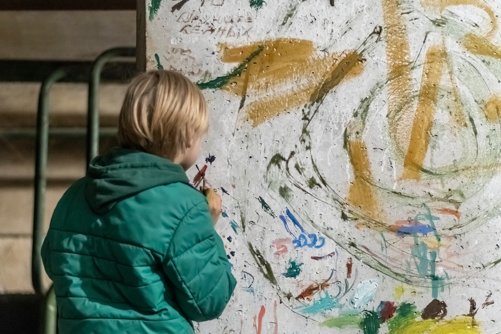 Un bambino in Ucraina - © Serhii Yevdokymov/Shutterstock