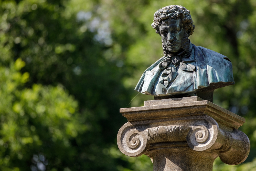 Chișinău, monumento ad Aleksandr Puškin - © Ducu Rodionoff/Shutterstock