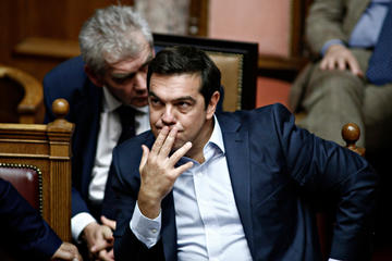 Tsipras in parlamento - Alexandros Michailidis/Shutterstock