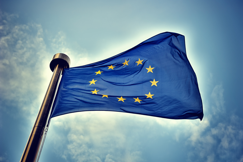 Bandiera dell'Unione europea © symbiot/Shutterstock