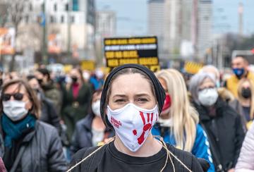 Proteste in Bosnia Erzegovina contro le mancate vaccinazioni anti-Covid © Wirestock Creators/Shutterstock
