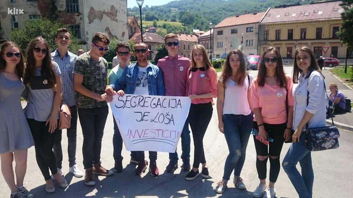 Manifestazione contro la segregazione (foto Klix)