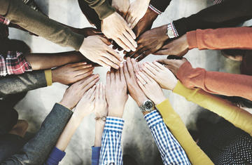 Solidarietà, dal web Solidarietà, dal web