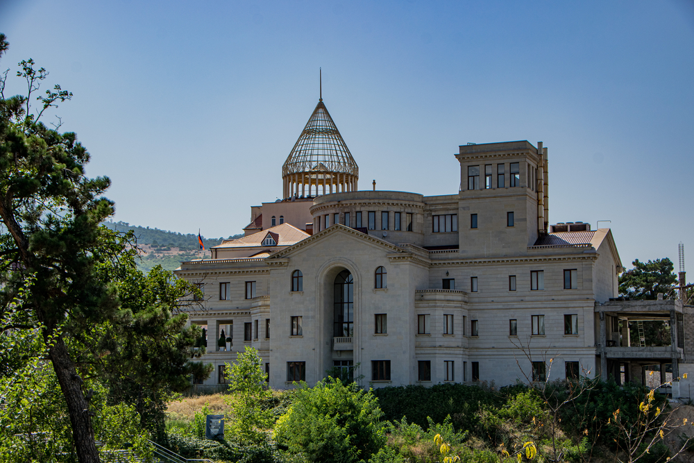 Il parlamento dell'Artsakh a Stepanakert - © Karsten Jung/Shutterstock