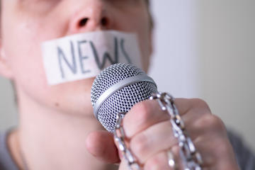 Bavaglio alla libertà di stampa - beast01 Shutterstock