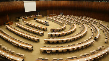 Una delle sale per le conferenze internazionali dell'ONU a Ginevra © Martin Lehmann/Shutterstock