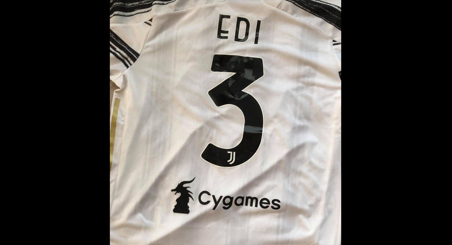 پیراهن یوونتوس با شماره 3 و نام ادی راما