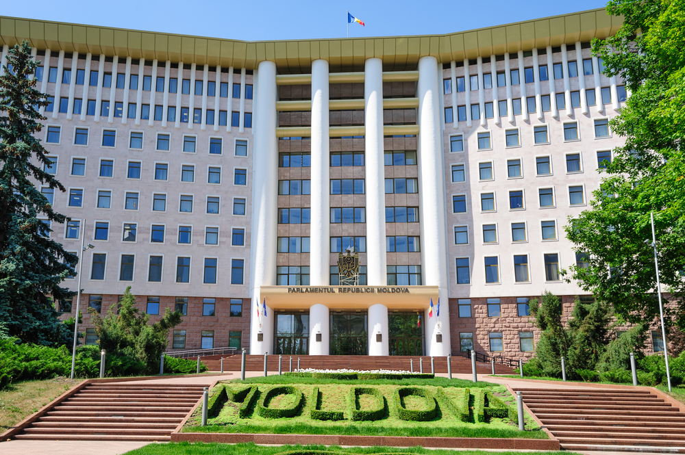 Chișinău, la sede del parlamento moldavo - foto  © Serghei Starus/Shutterstock 