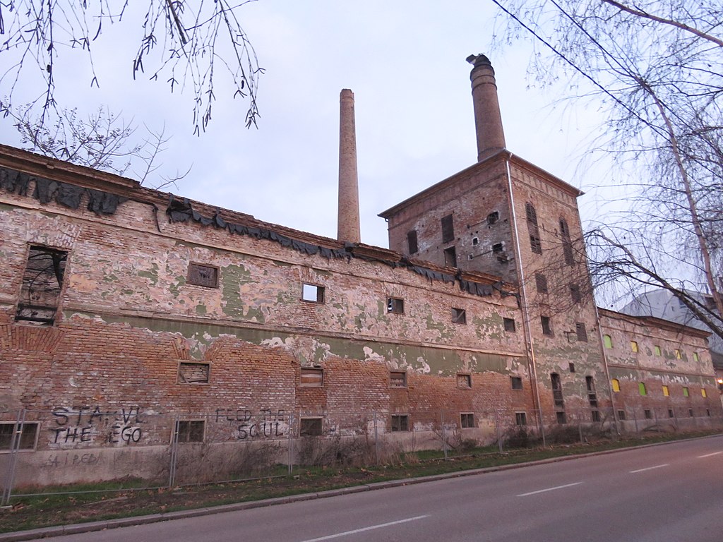Il vecchio birrificio Weifert di Pančevo - foto di Mickey Mystique Il vecchio birrificio Weifert di Pančevo - foto di Mickey Mystique
