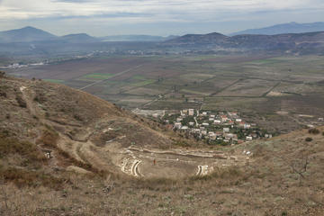 Finiq - Albania (foto © Cortyn/HSutterstock)