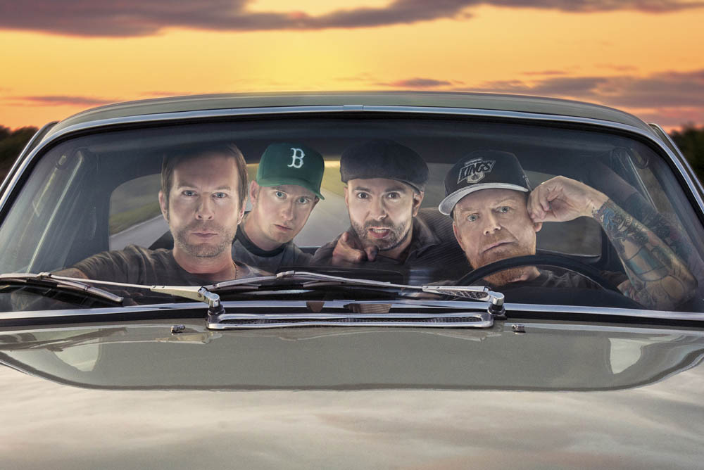 I Millencolin, Nikola Sarcevic è il terzo da sinistra I Millencolin, Nikola Sarcevic è il terzo da sinistra