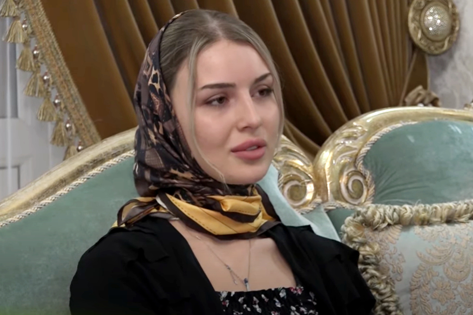 Khalimat Taramova, fermo immagine da Grozny TV
