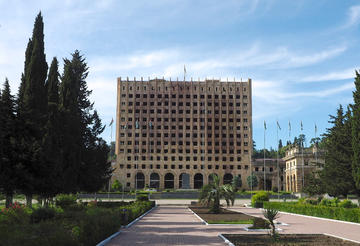 Sukhumi, Abkhazia - foto di Clay Gilliland - Flickr.jpg