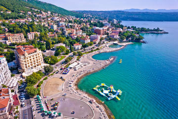 La città di Opatija /Abbazia © xbrchx/Shutterstock