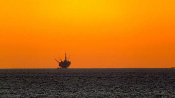 Off Shore Drilling (wikipedia)