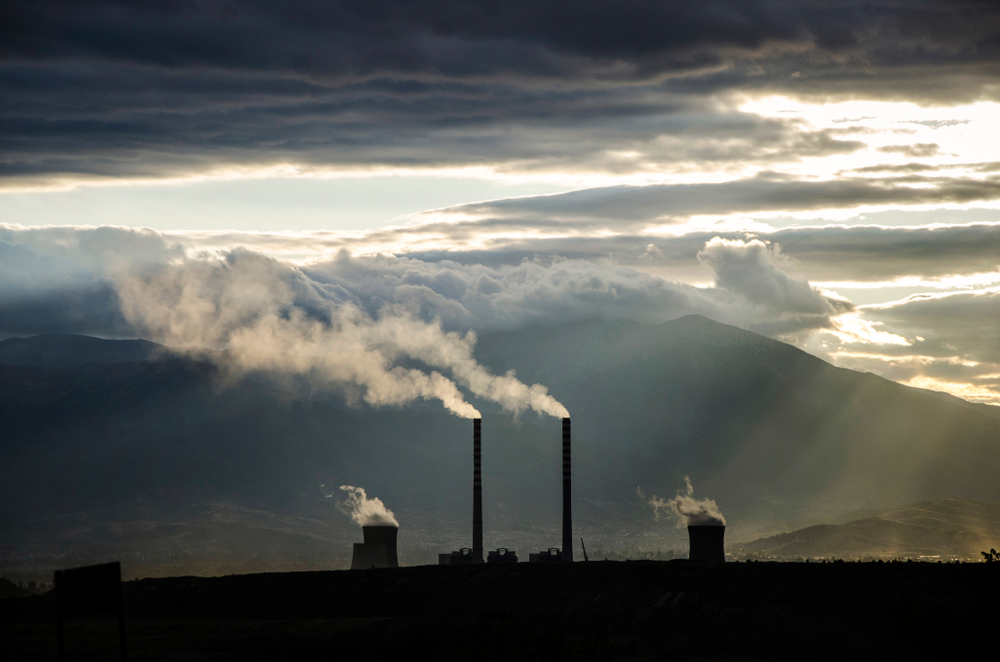 Thermal power plant in sunset.Bitola district, North Macedonia © Masha Pavlovic/Shutterstock