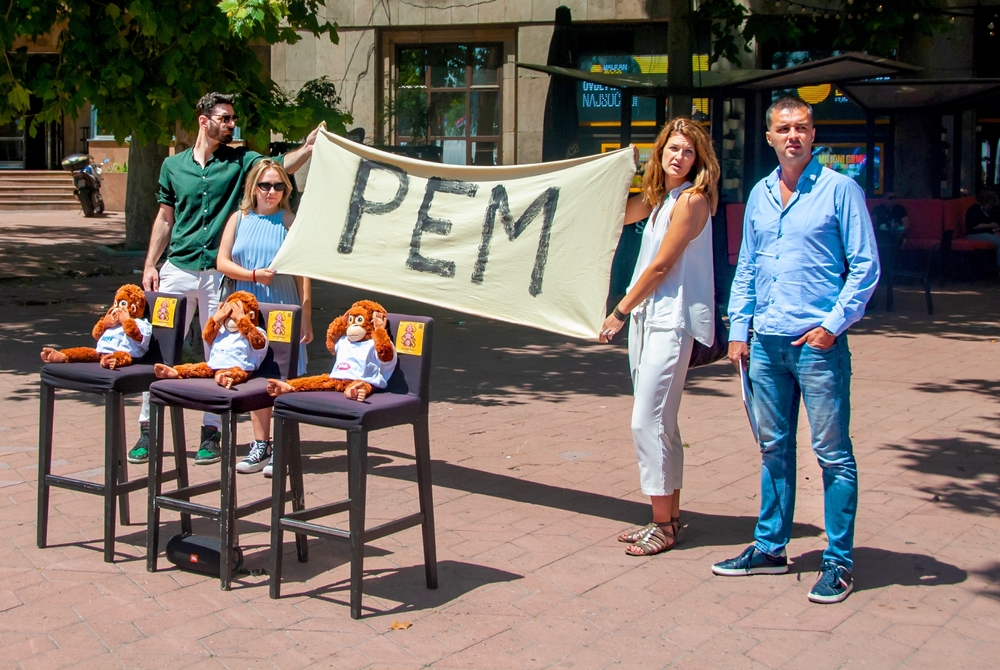 June 2022, Belgrade, Serbia, Protest against Regulatory Authority For Electronic Media © Zivko Trikic/Shutterstock