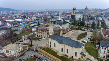 Vedita aerea di Iași, in Romania, città dove risiede parte della comunità storica italiana di Romania - © Ruslan Paul/Shutterstock