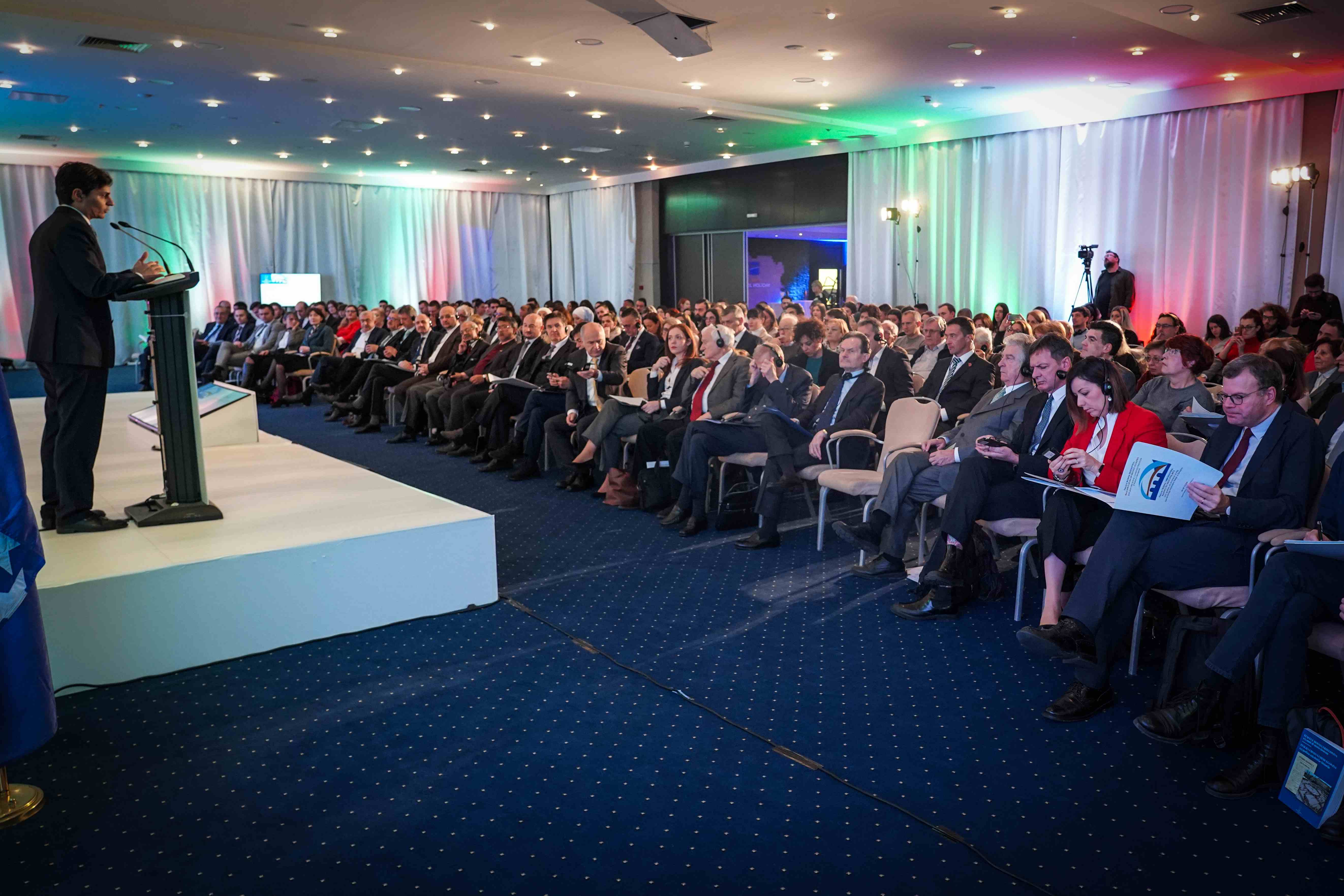 L'Ambasciatore Nicola Minasi durante l'apertura della conferenza di Sarajevo “Italia e Bosnia Erzegovina: Balcani ed UE da un secolo all’altro”