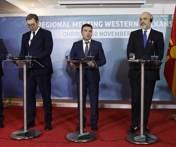 Aleksandar Vučić, Zoran Zaev e Edi Rama durante uno degli incontri di Open Balkan