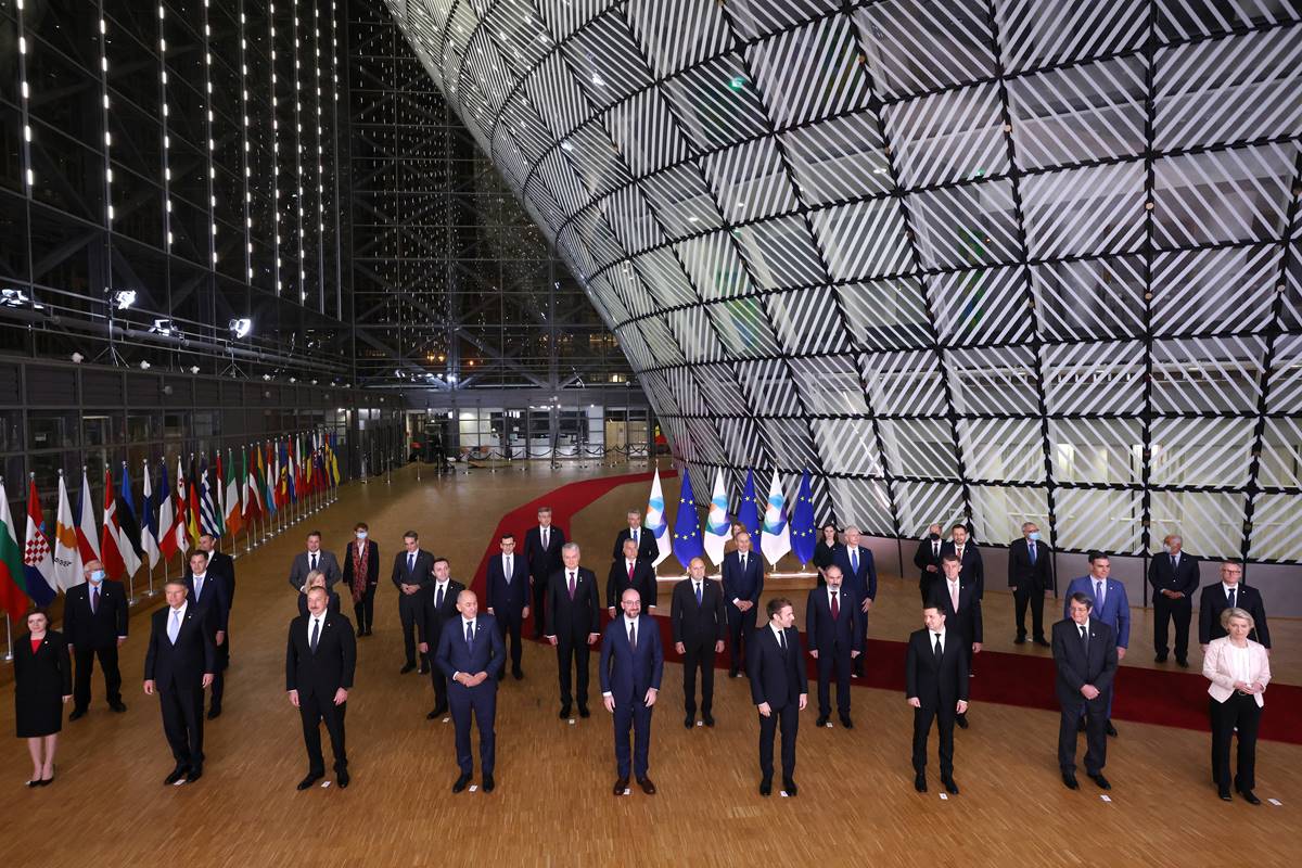 Bruxelles  15 dicembre 2021, i partecipanti al sesto Incontro ministeriale del Partenariato orientale - Copyright: European Union