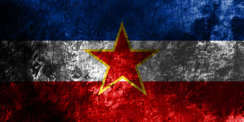 Bandiera della Jugoslavia © Shutterstock Bandiera della Jugoslavia © Shutterstock