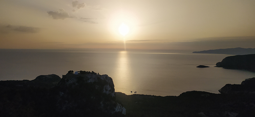 Monolithos al tramonto, Rodi, Grecia - Foto F. Fiori Monolithos al tramonto, Rodi, Grecia - Foto F. Fiori